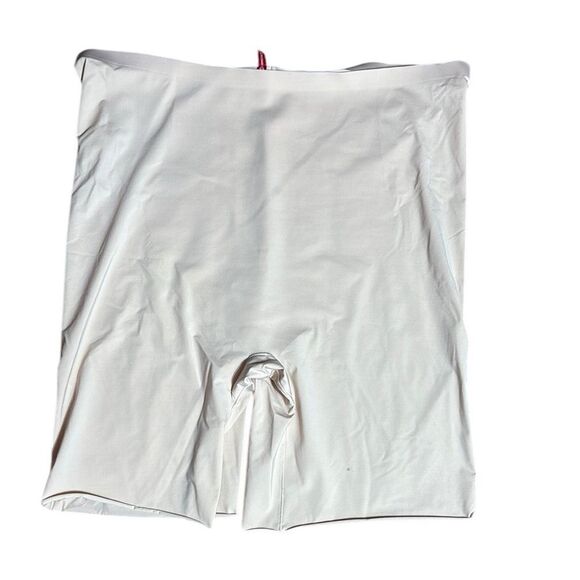 Spanx women’s 2x thinstincts 2.0 mid thigh shorts champagne beige shapewear - Picture 2 of 7